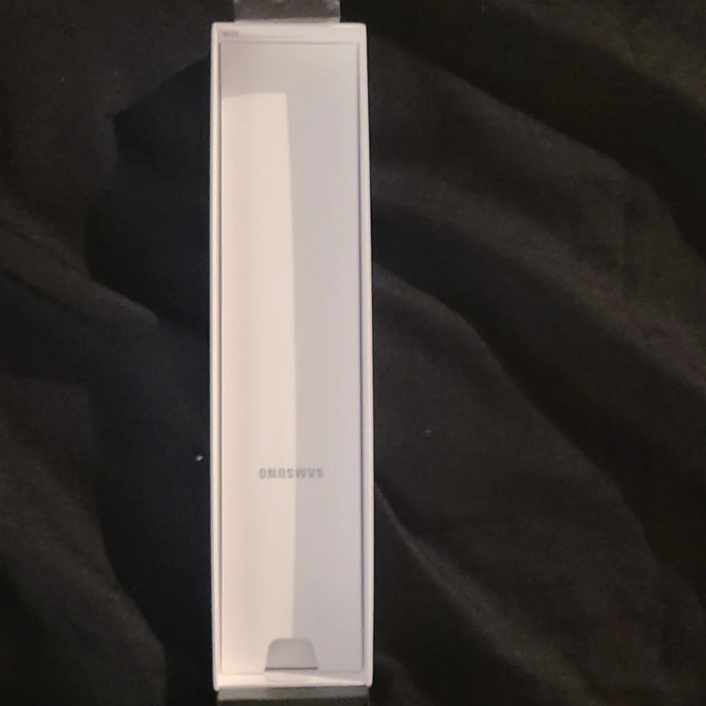 Empty Samsung Watch3 box